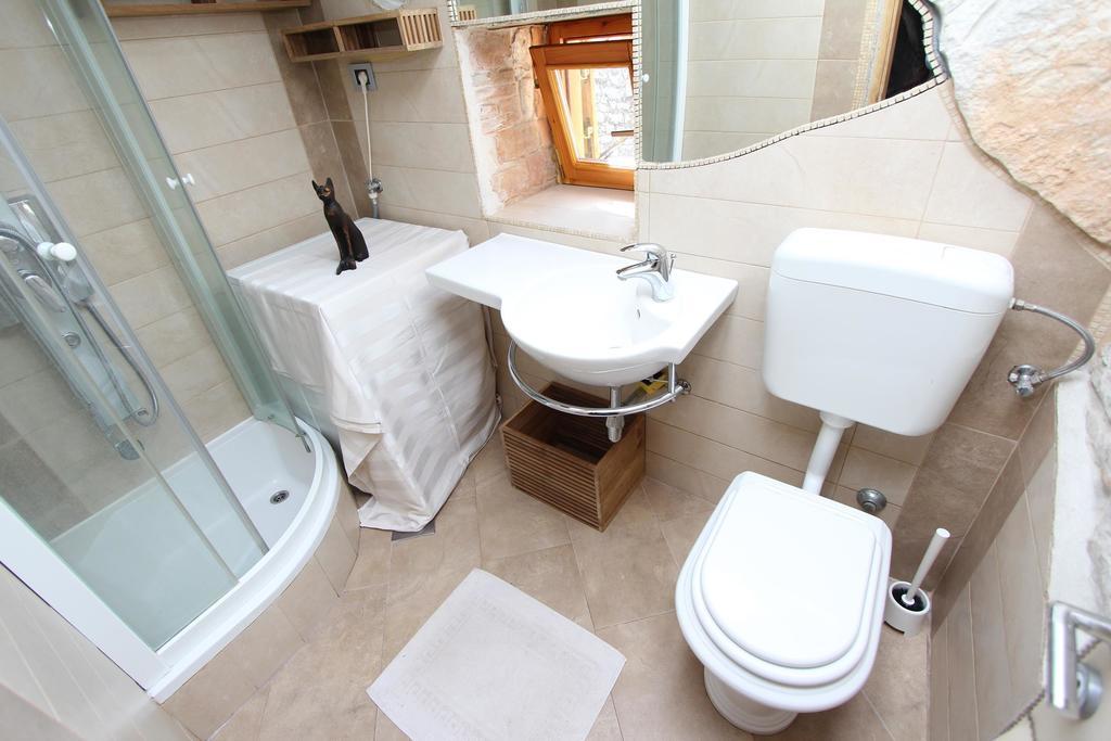 Midea Apartment *