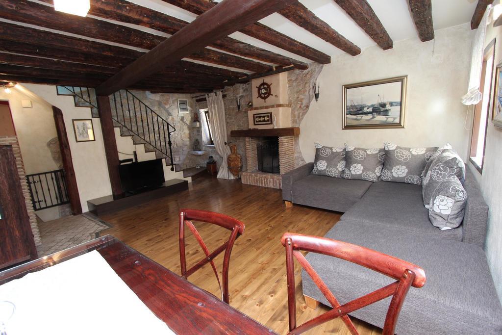 Apartment Midea