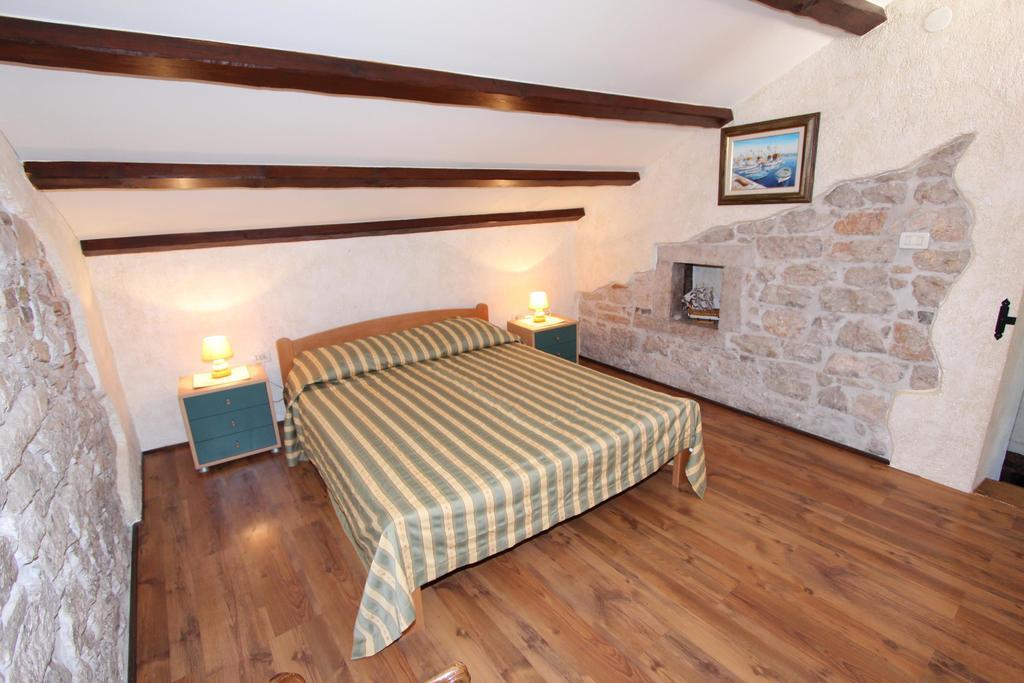 Midea Apartment